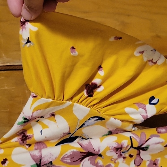 Womens Floral Top - Picture 4 of 6